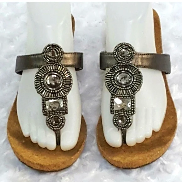 Reaction Kenneth Cole WEDGE  Sandals FLIP FLOP METALLIC Large RHINESTONE Beaded - Picture 2 of 9